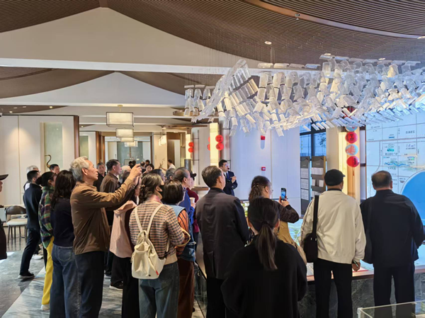 康养+旅游，，，，，激活墟落振兴新引擎